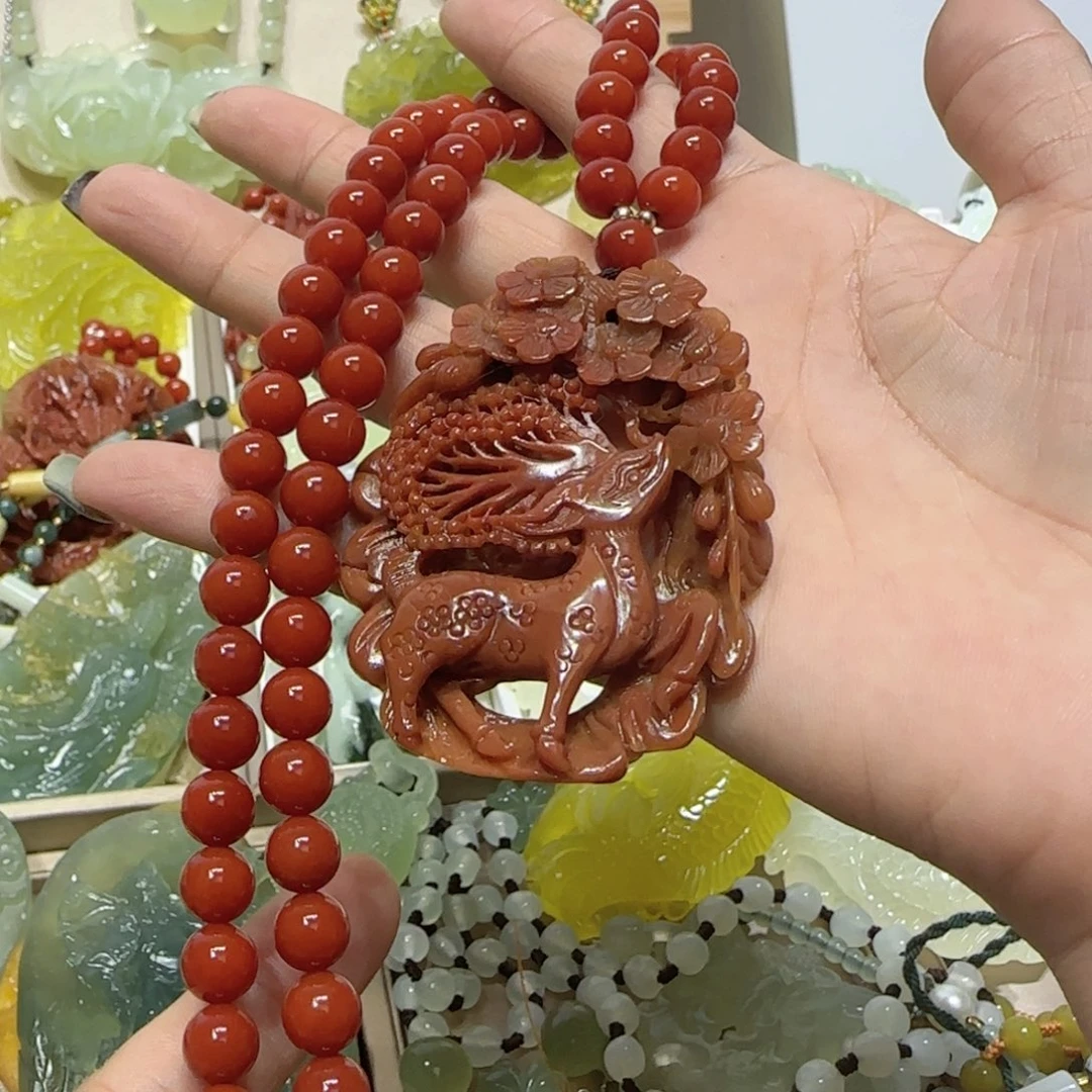 未镶嵌蛇纹石玉吊坠