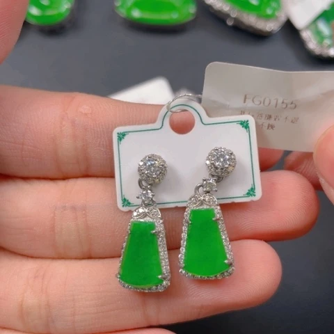 【闪购商品】颈饰银S925镶嵌翡翠翡翠