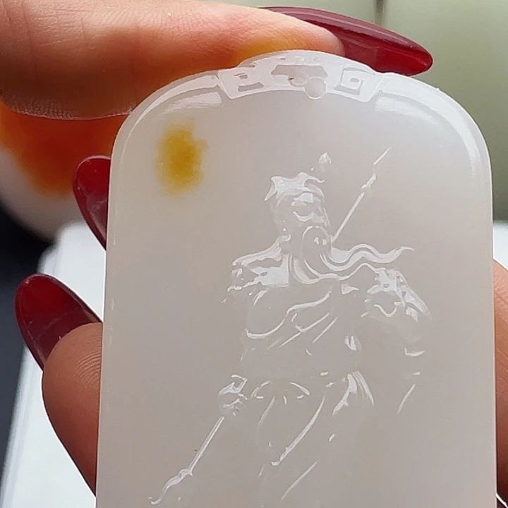 玉***。和田玉未镶嵌颈饰
