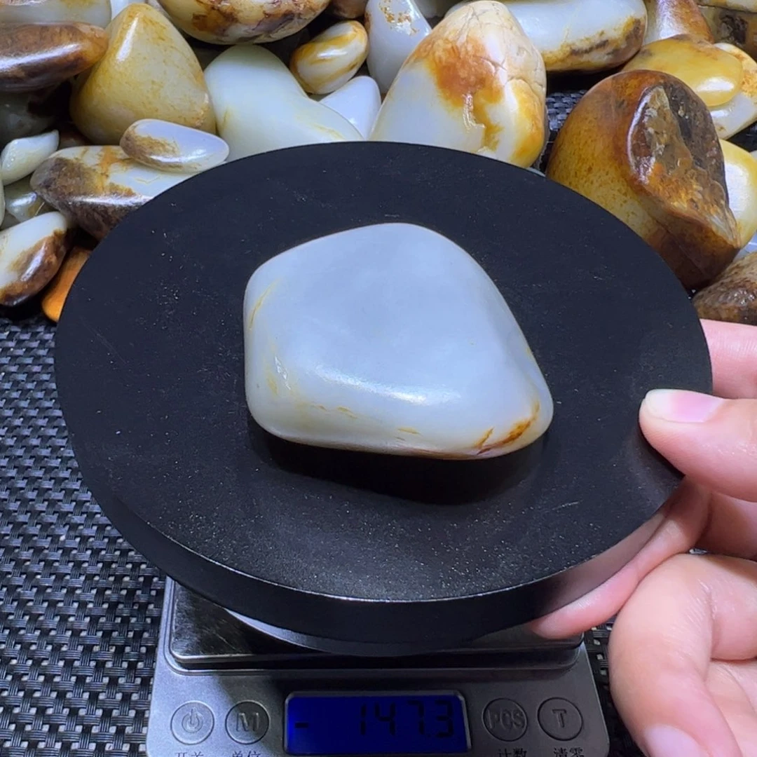 和田玉（子料）未镶嵌吊坠(不含链)120克