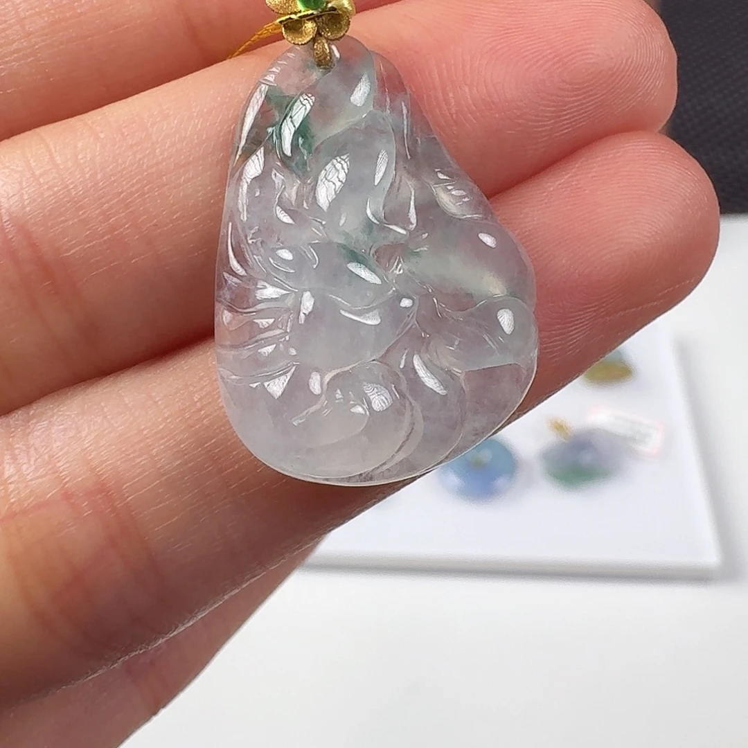 翡翠18K金镶嵌颈饰