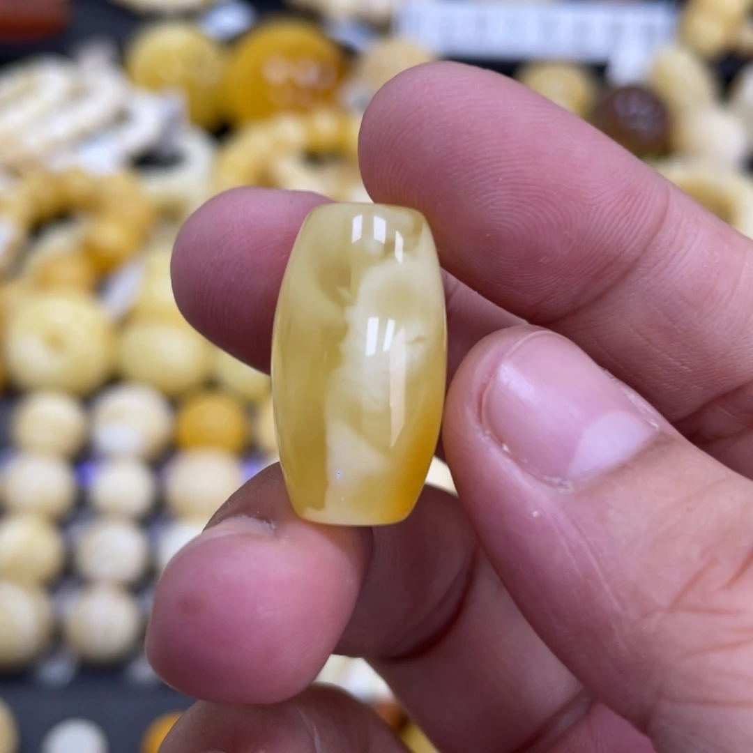 未镶嵌琥珀裸石13*23mm