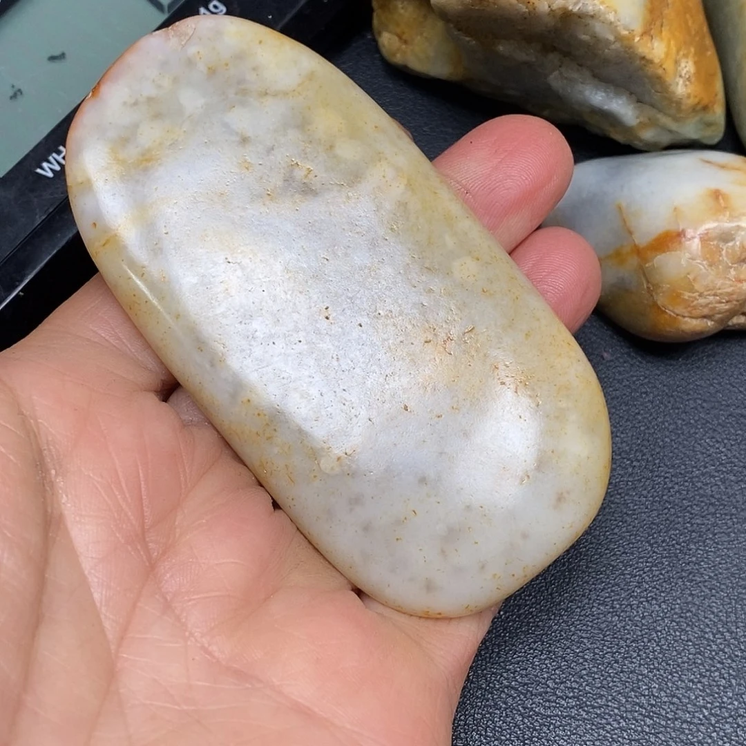 和田玉未镶嵌珠宝奇石