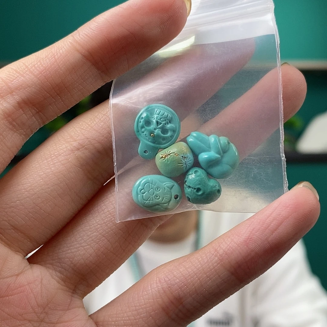 绿松石未镶嵌珠宝奇石