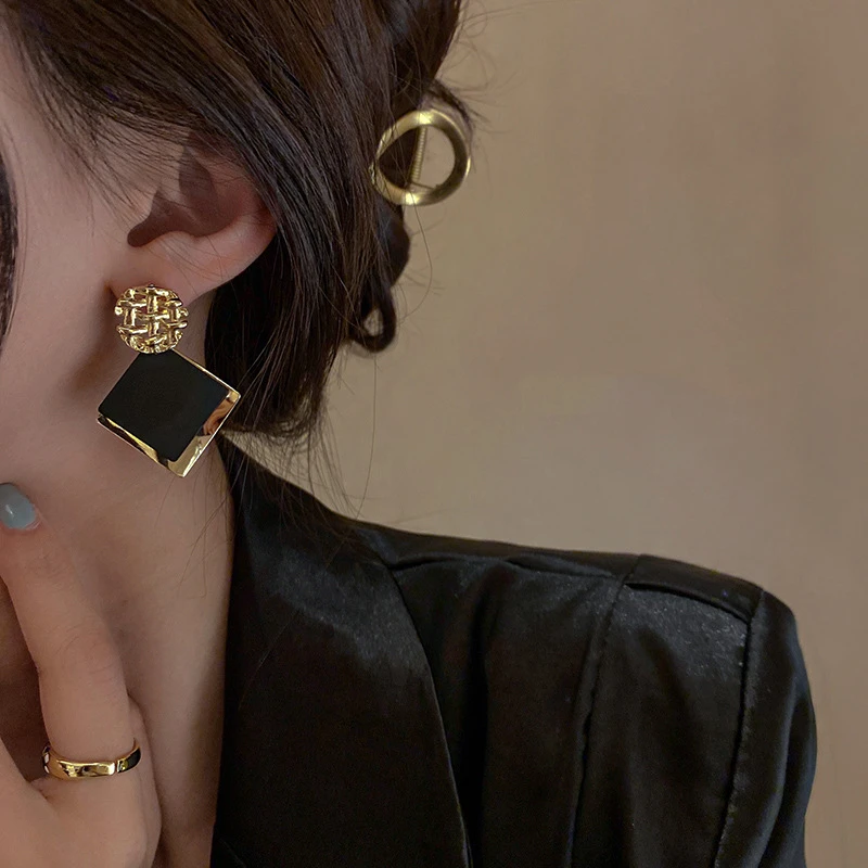 铜合金耳饰 镀24K耳夹显瘦2024新款秋冬气质百搭耳夹