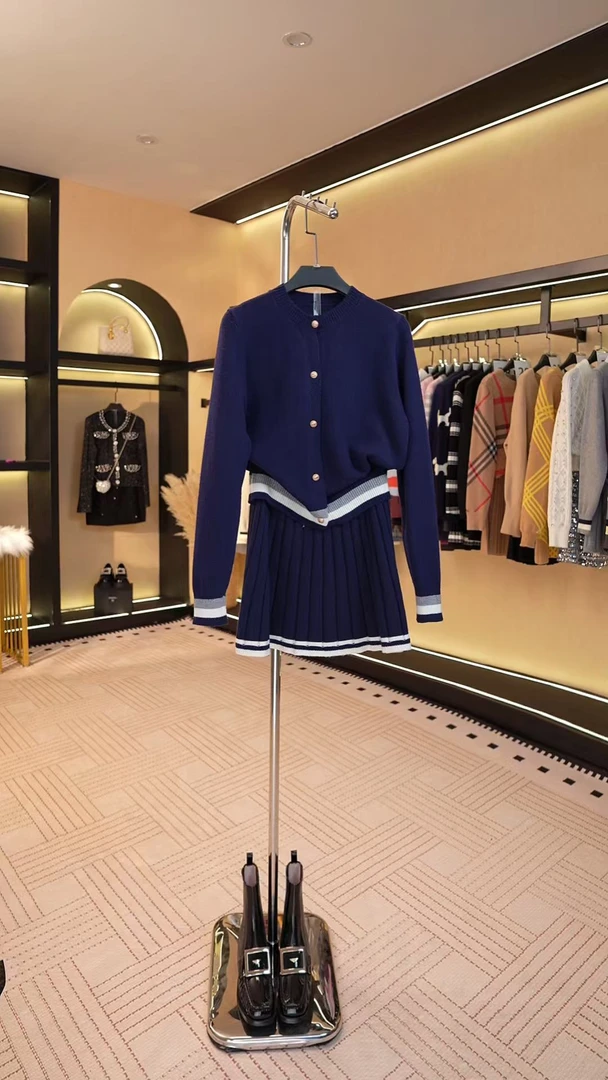 【关关】秋冬百搭套装针织设计师款高定女装时尚 A206