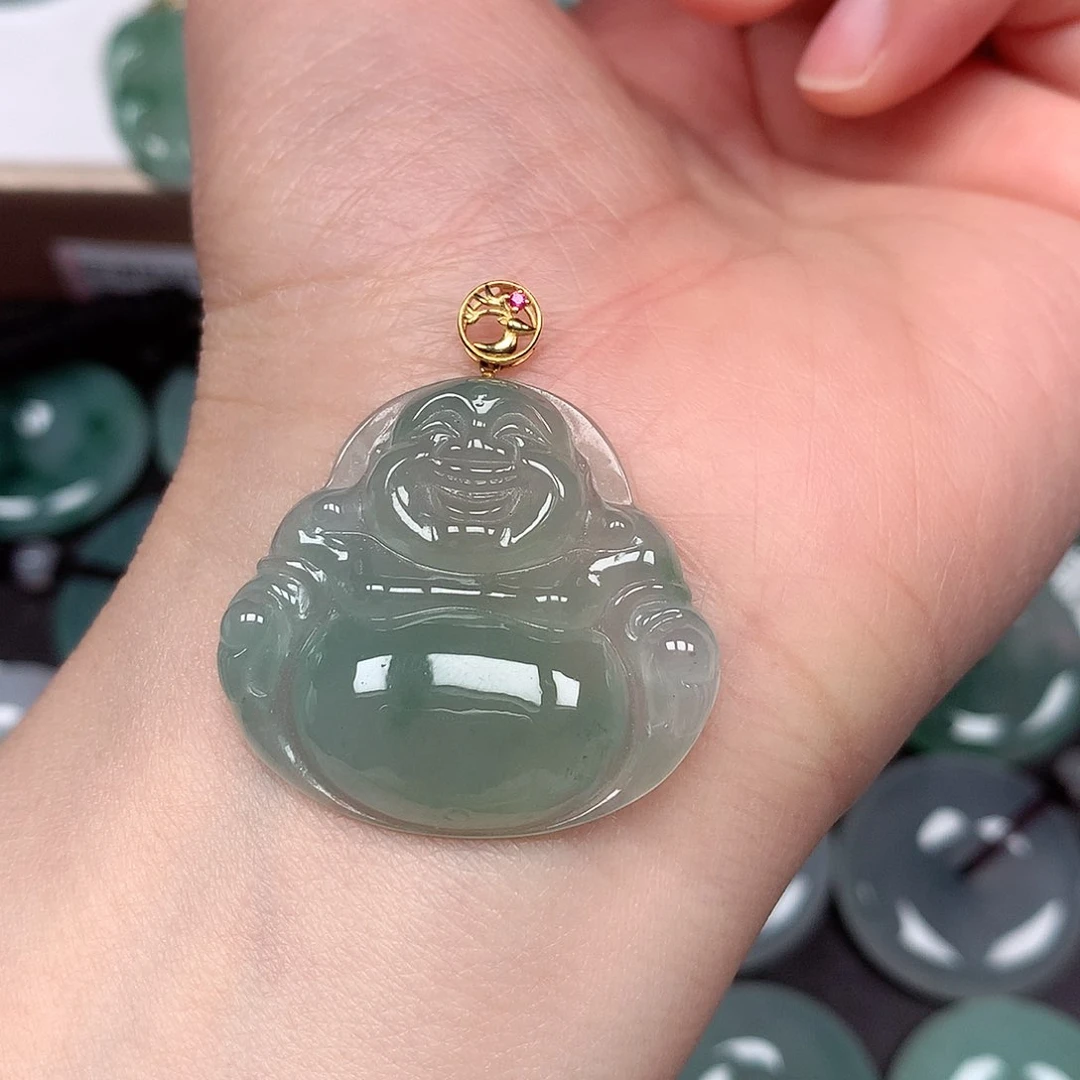 翡翠颈饰未镶嵌佛公