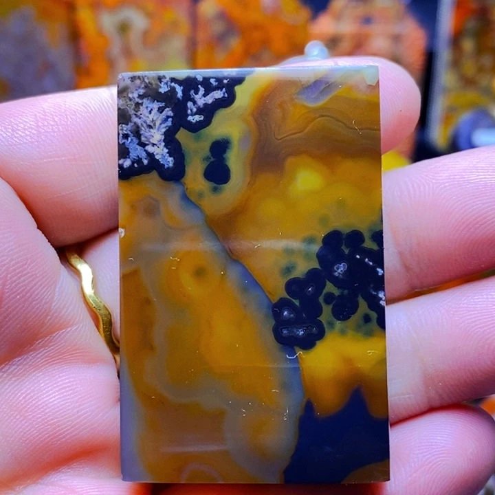 玛瑙/玉髓颈饰未镶嵌