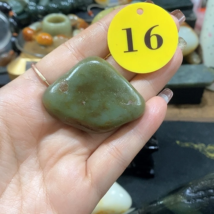 未镶嵌和田玉（糖玉）挂件