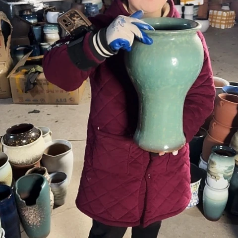 口21高38瑕疵底部磕碰