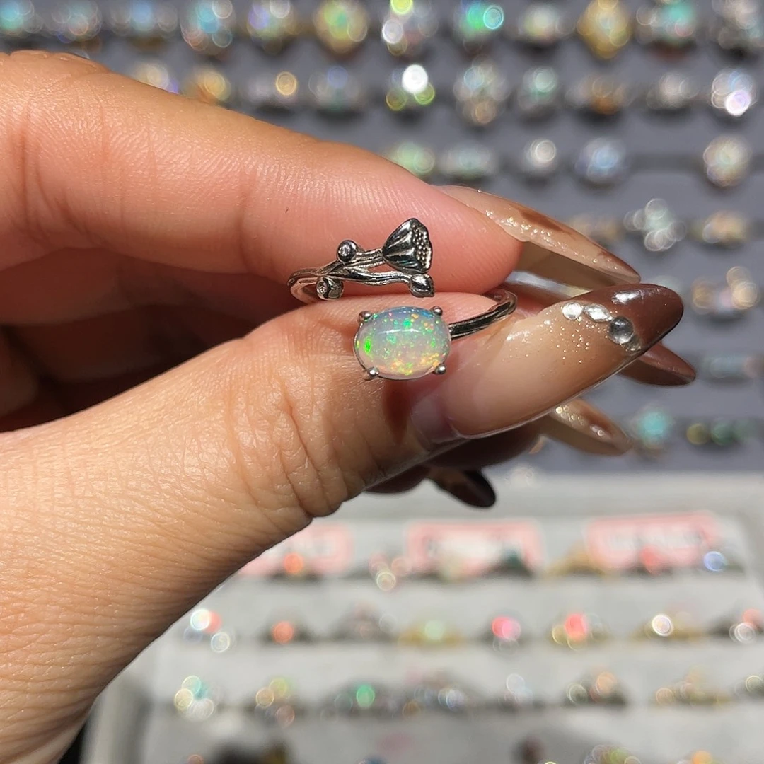 冬***️欧泊银S925镶嵌戒指