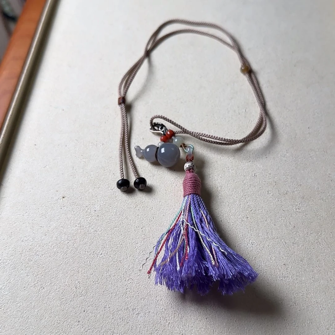 和田玉颈饰未镶嵌小**儿