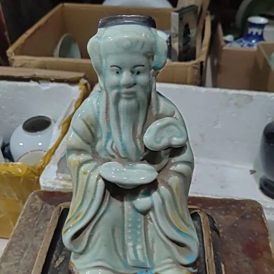 致***击陶瓷精美摆件（不退换，微瑕疵）