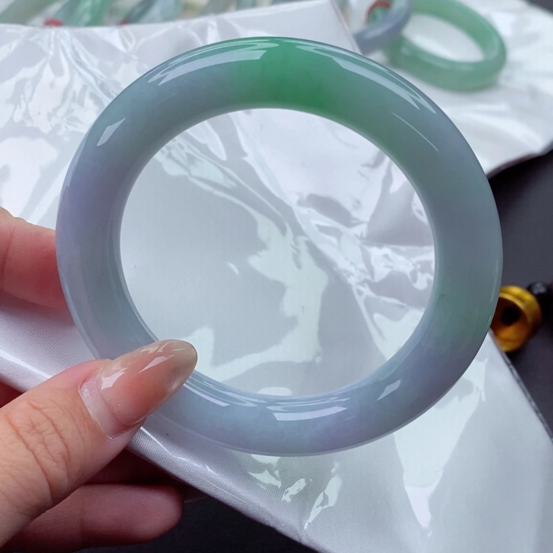 翡翠未镶嵌手镯60圈口