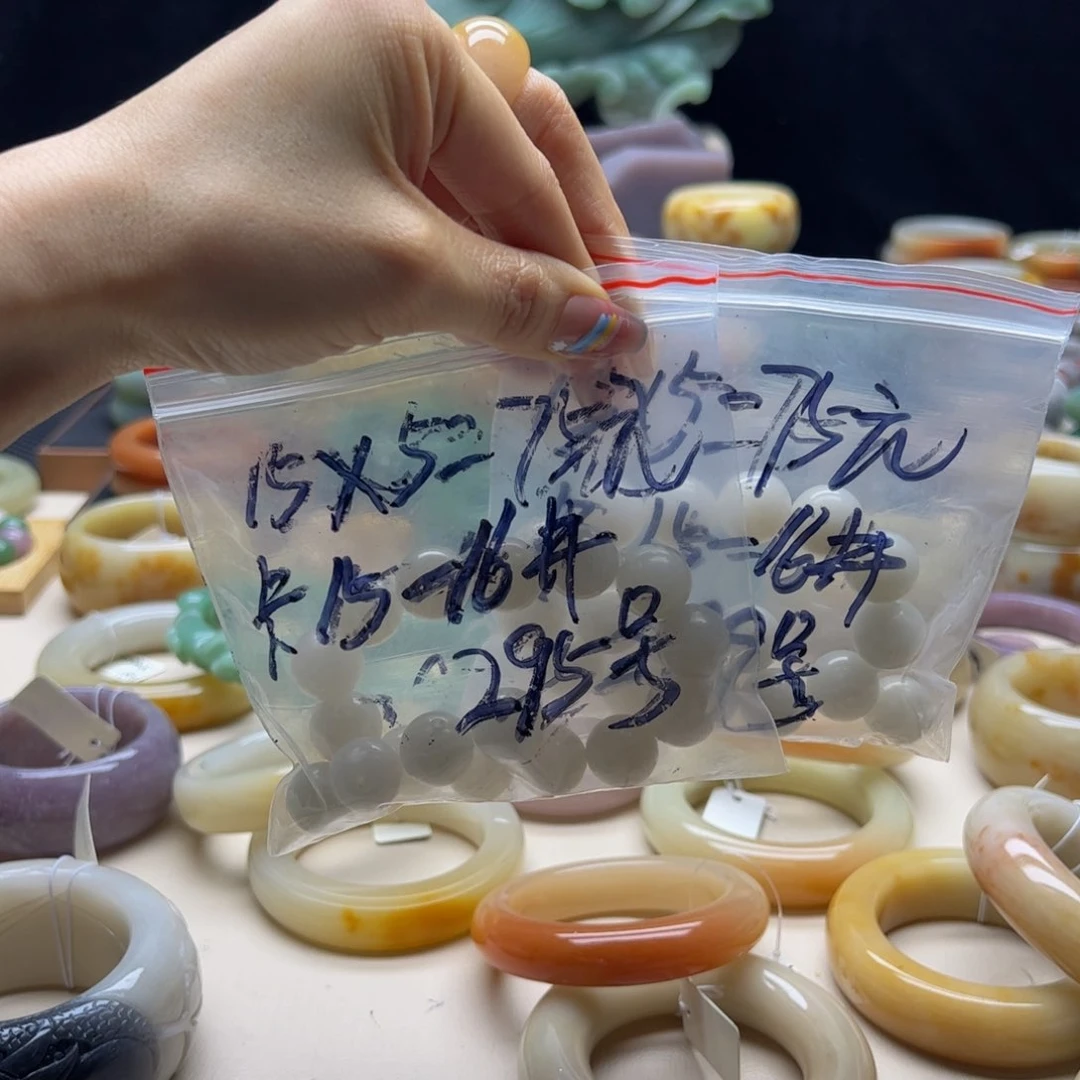 石英质玉未镶嵌手串M***e