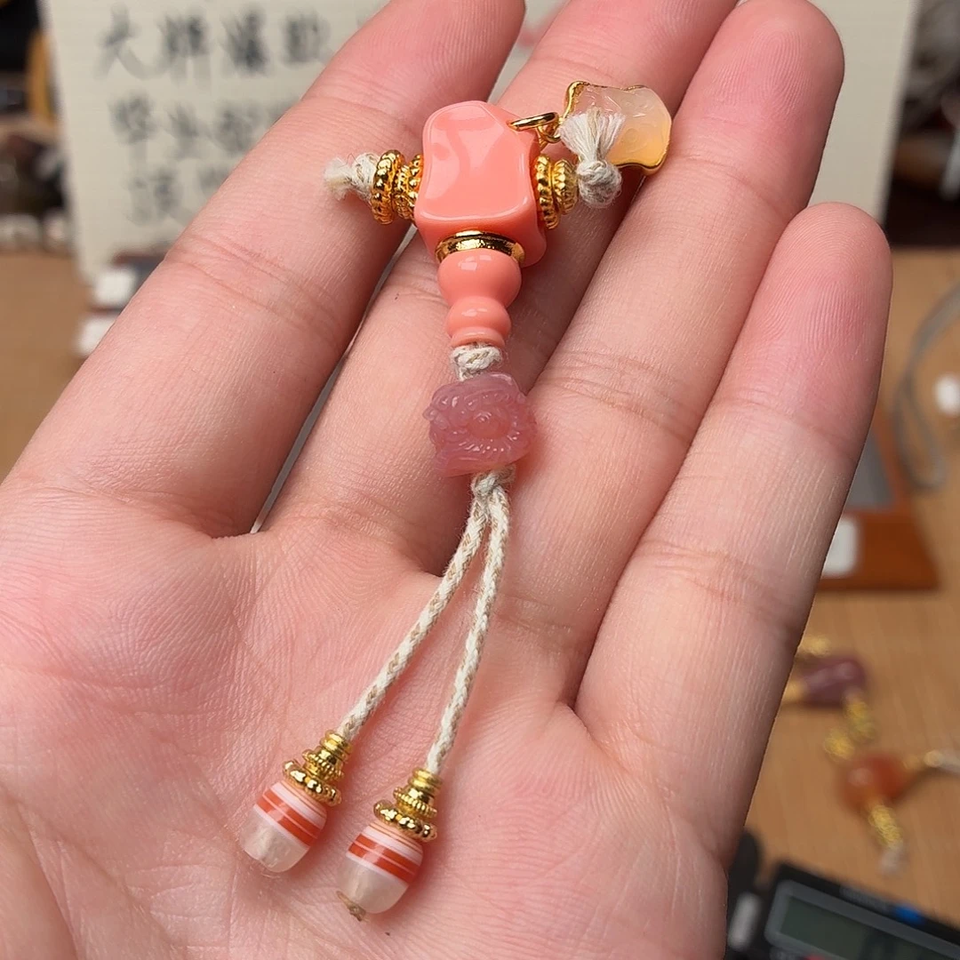 树脂制品粉色一套