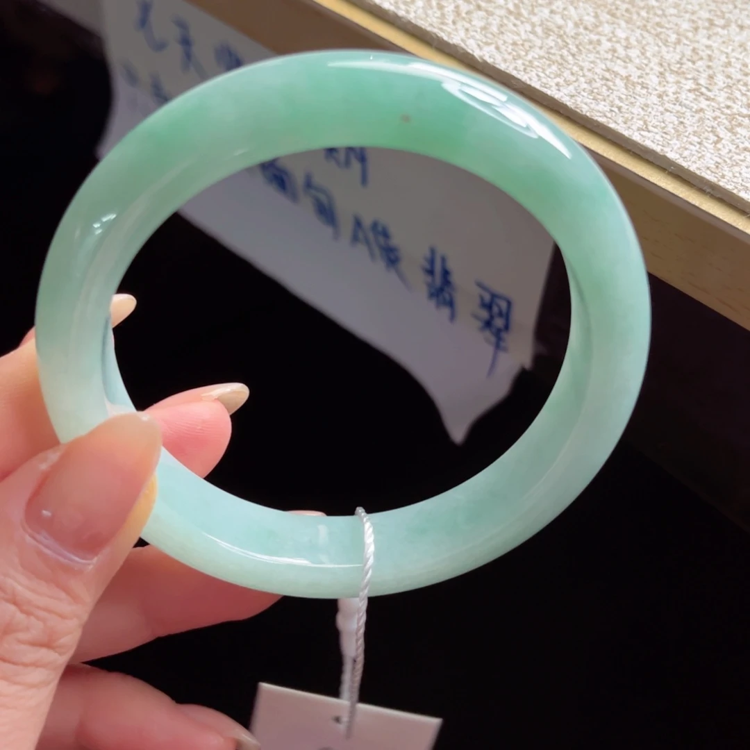 翡翠未镶嵌手镯手镯