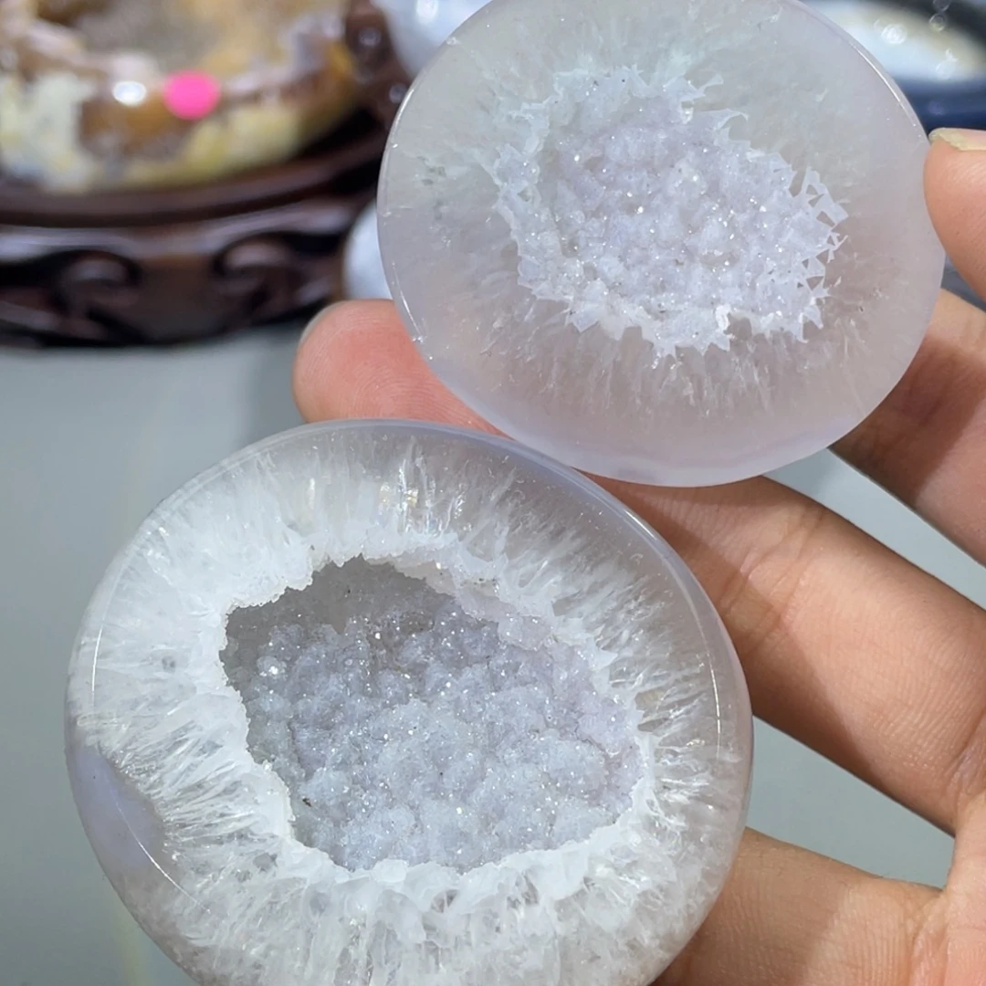 水晶未镶嵌大型摆件（非配饰）聚宝盆