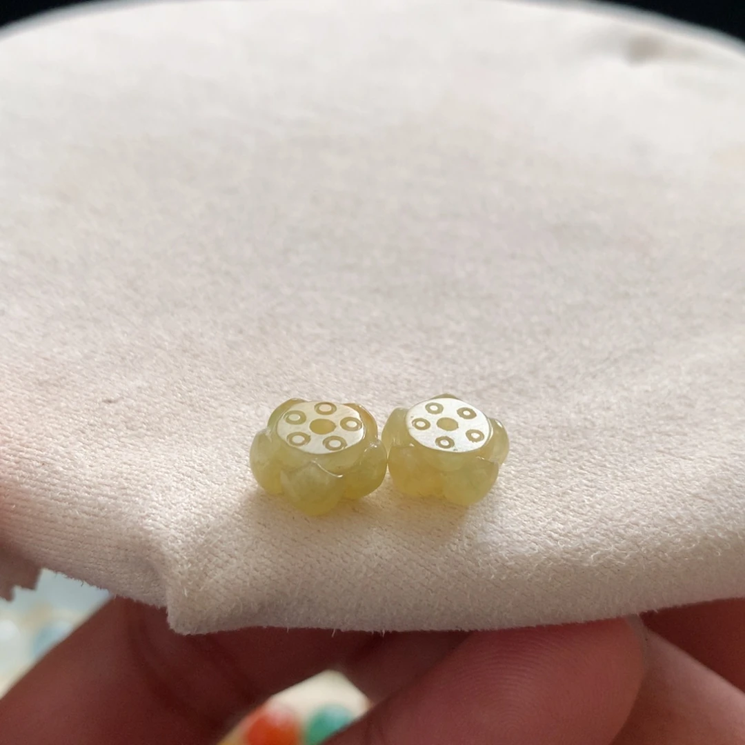 定制翡翠未镶嵌卡9+莲花珠一对