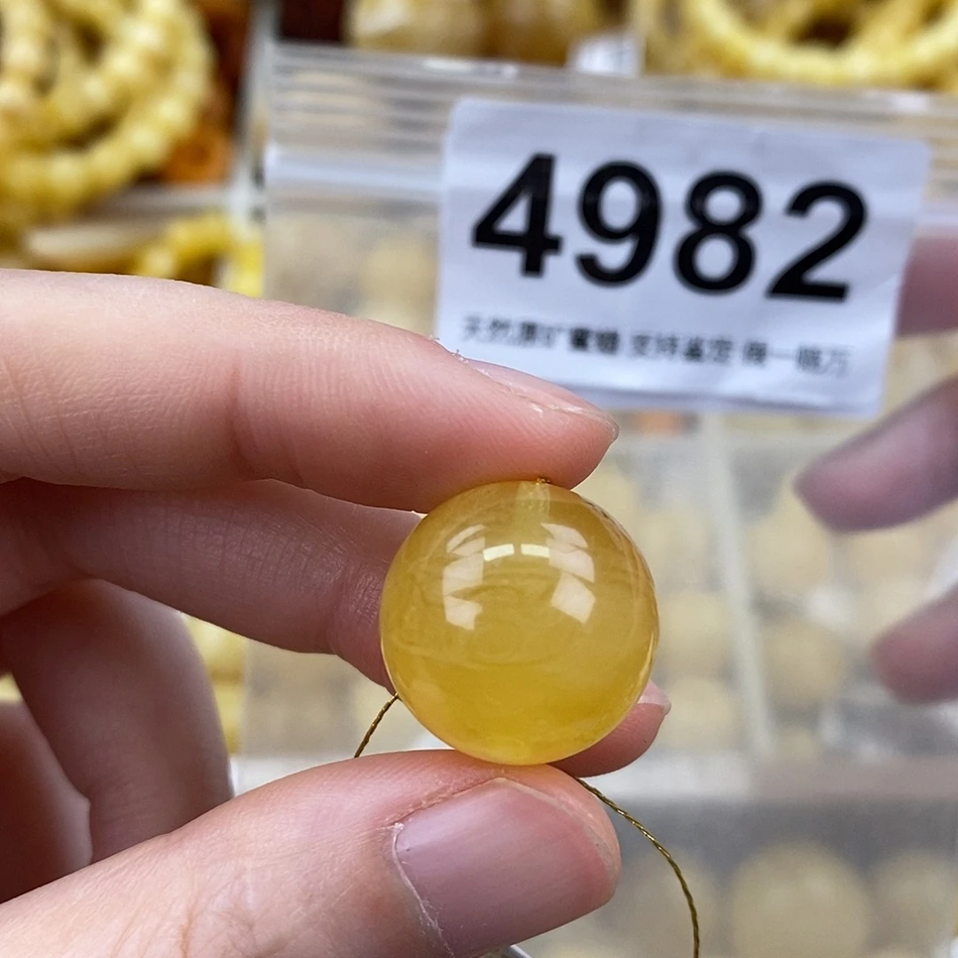 蜜蜡未镶嵌珠宝奇石18