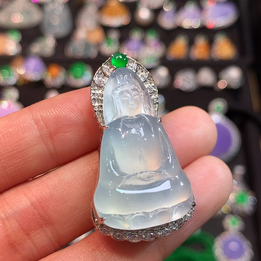 翡翠18K金镶嵌吊坠(赠链)玻璃种素衣宝瓶观音吊坠