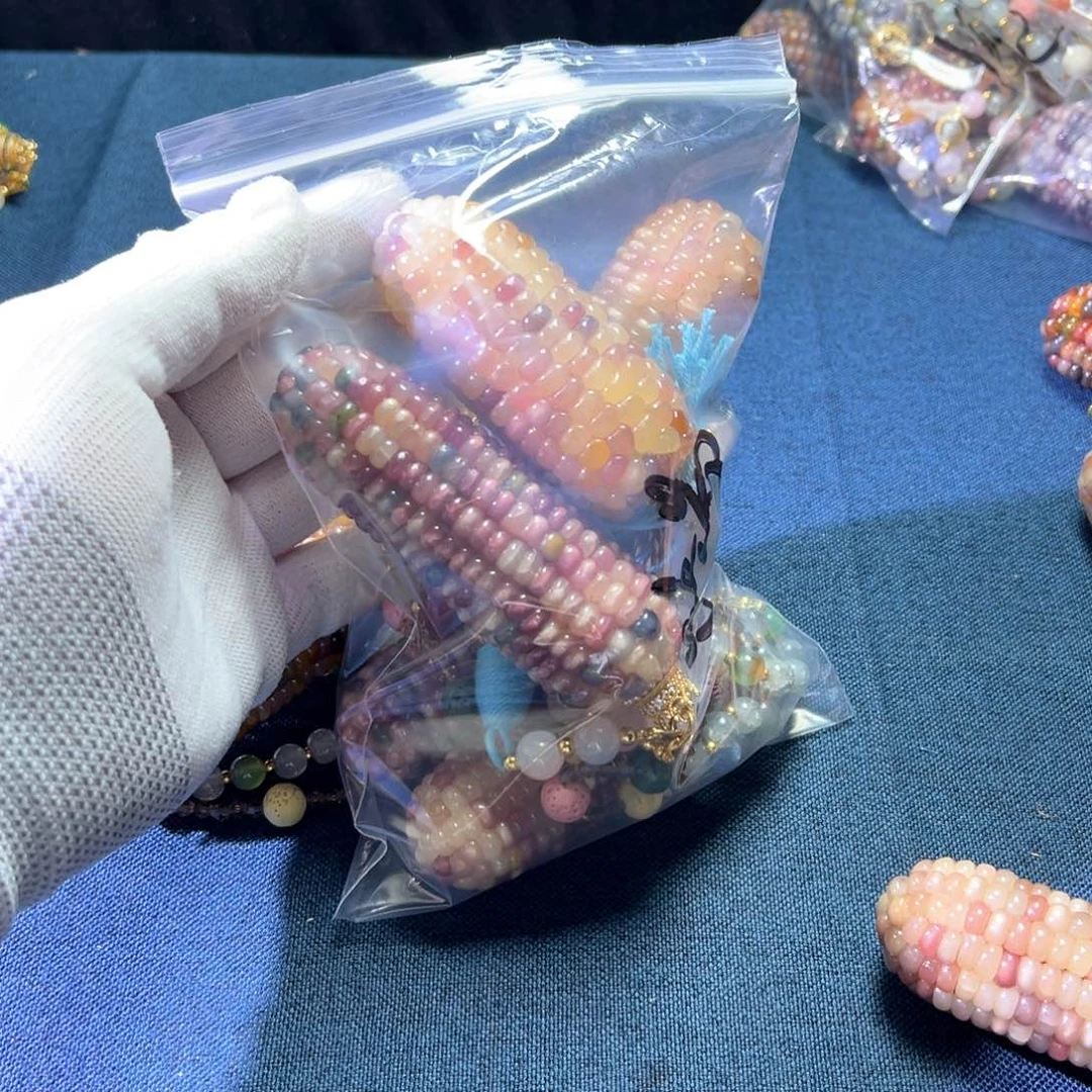 路**二文玩玉米手把件