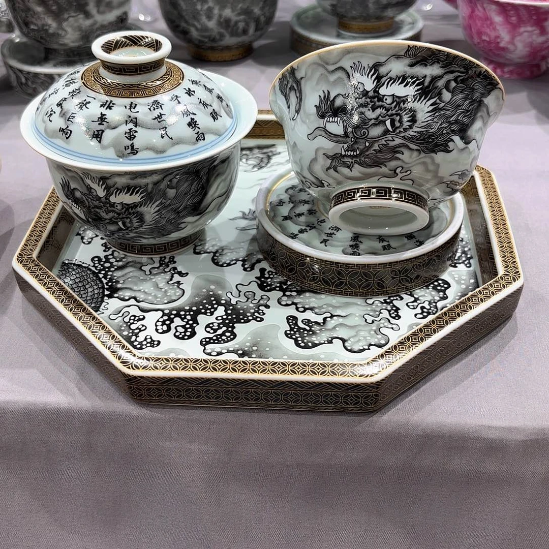 瓷片景德镇瓷器精品陈列