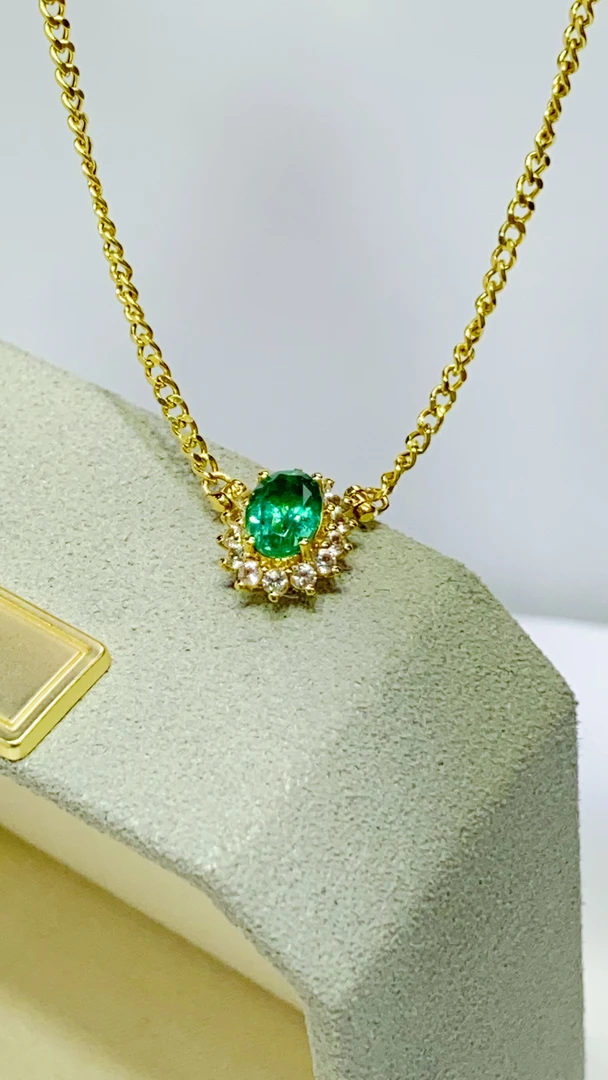 18K金镶嵌天然祖母绿项链古巴链