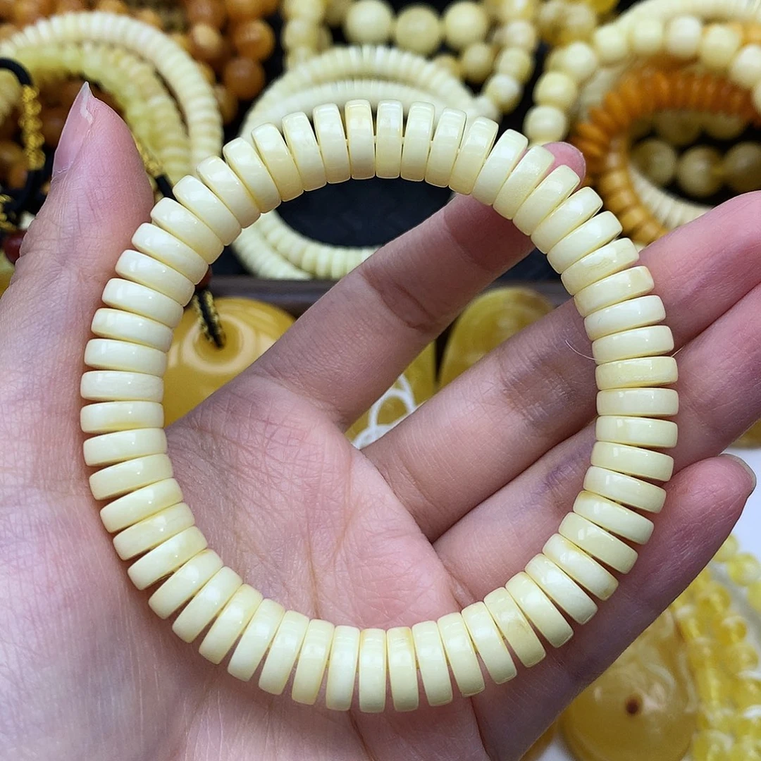 蜜蜡未镶嵌珠宝奇石