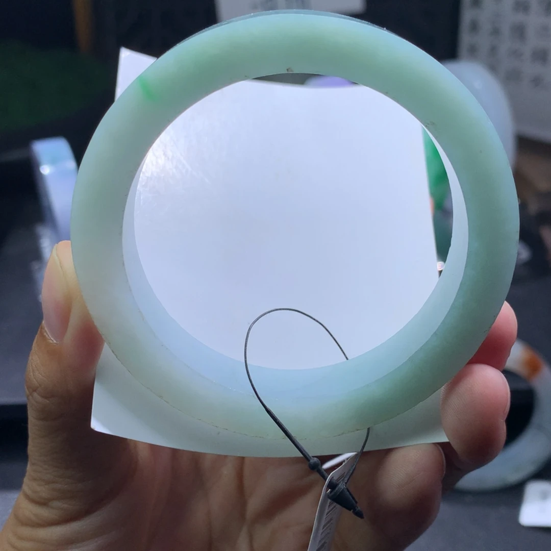 未镶嵌翡翠手镯定制翡翠