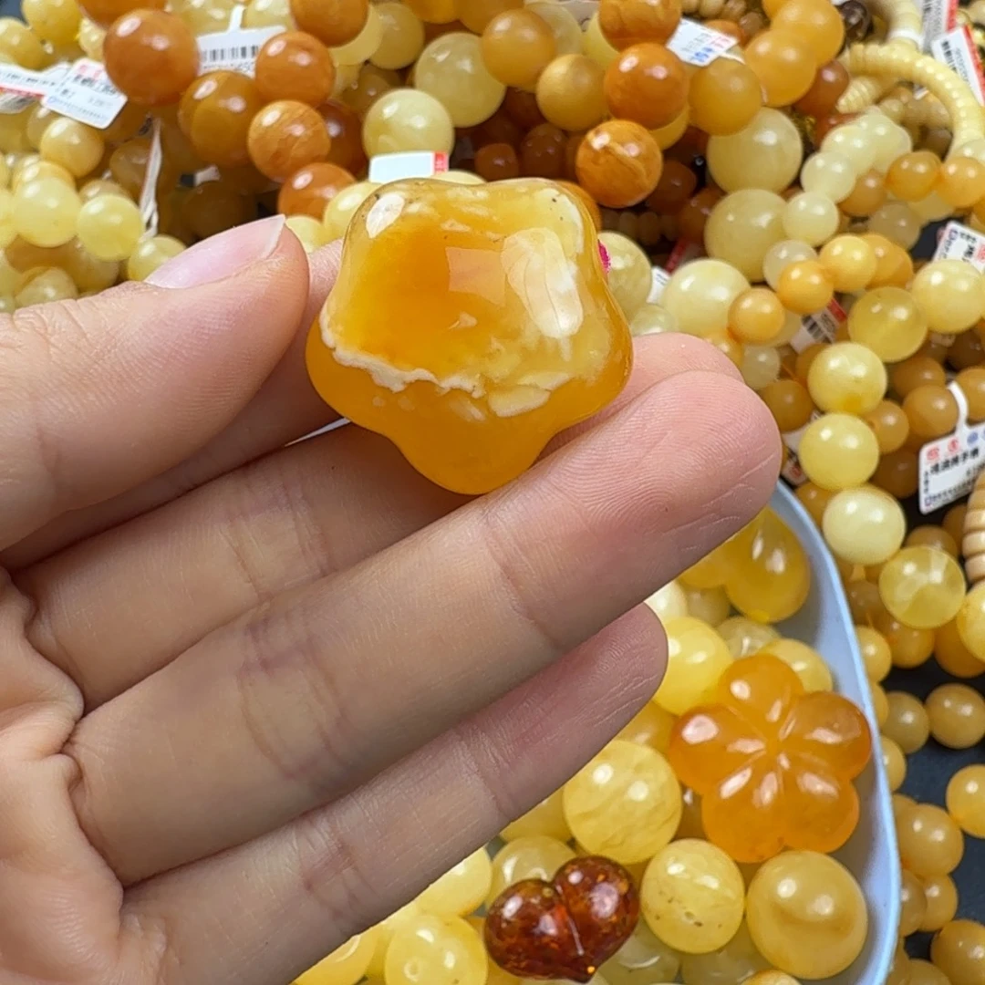 琥珀未镶嵌珠宝奇石