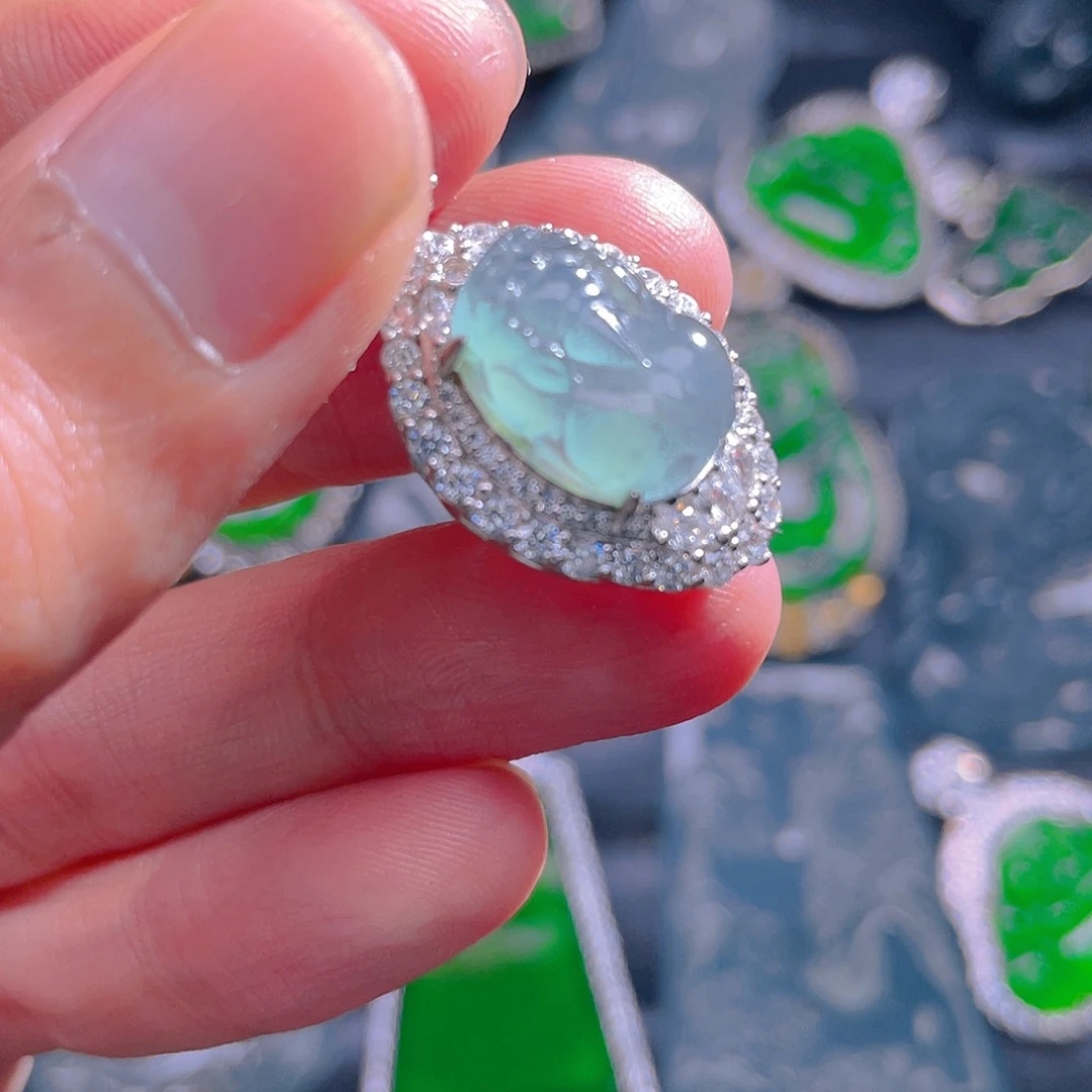 颈饰银S925镶嵌翡翠