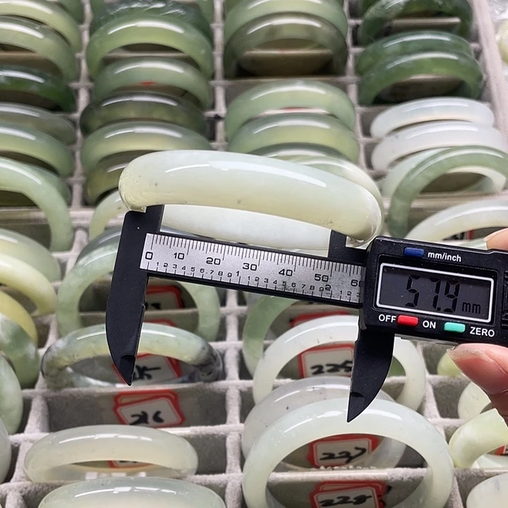未镶嵌蛇纹石玉手镯230