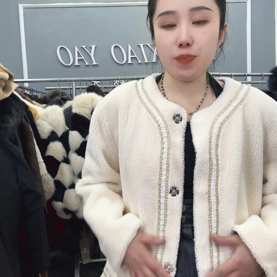姚小妖家高端皮草