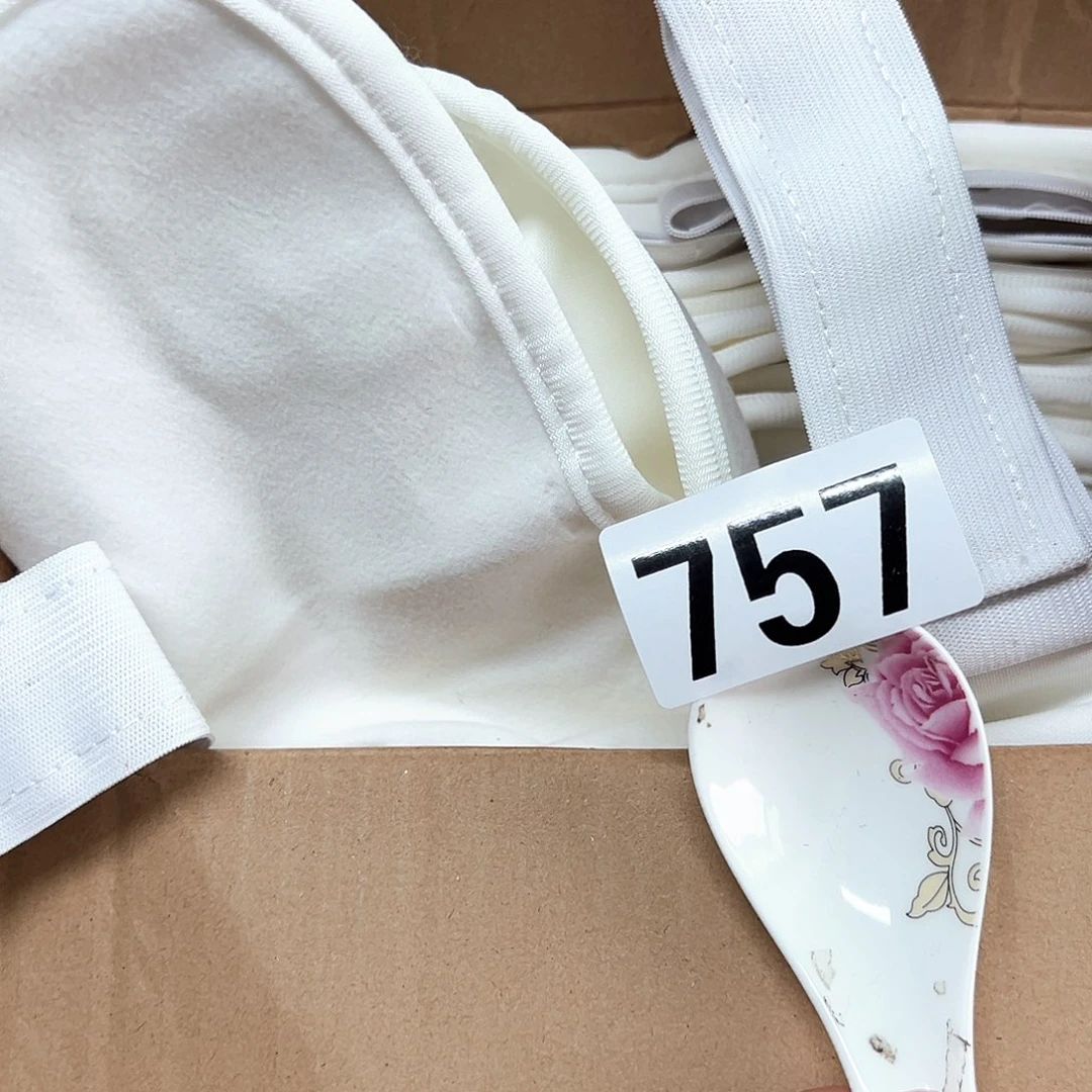 摆件…………………………………