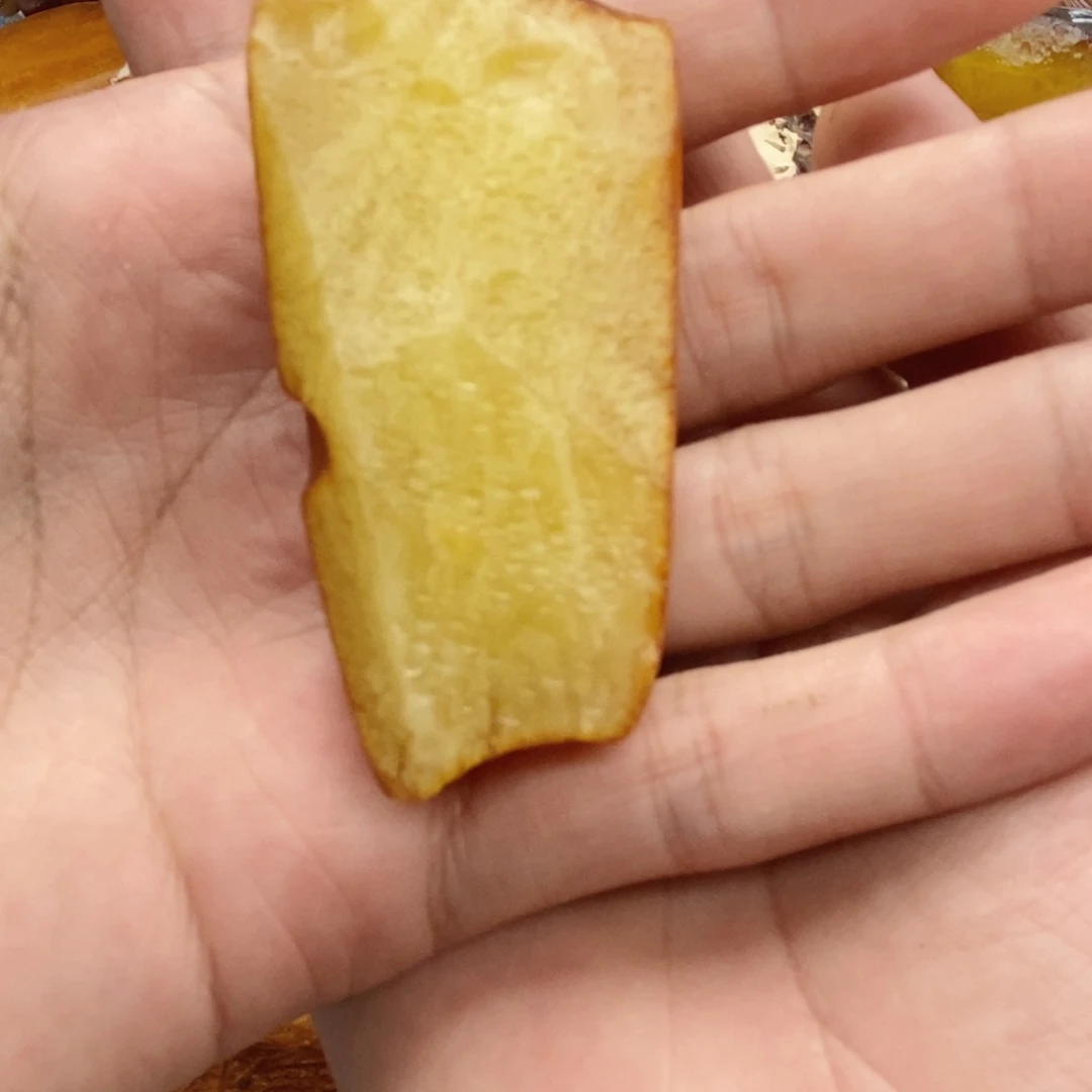 用***4定制琥珀未镶嵌蜜蜡原石