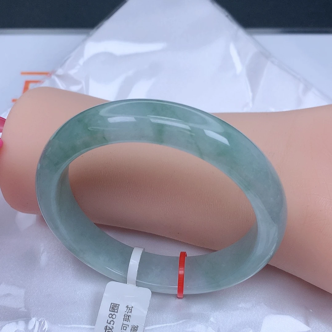 【闪购商品】未镶嵌手镯翡翠，58