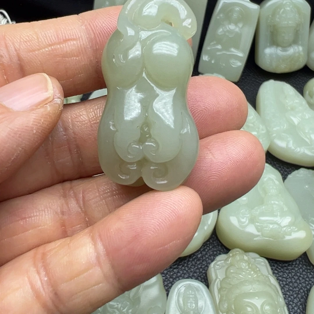 和田玉（糖玉）未镶嵌吊坠(不含链)