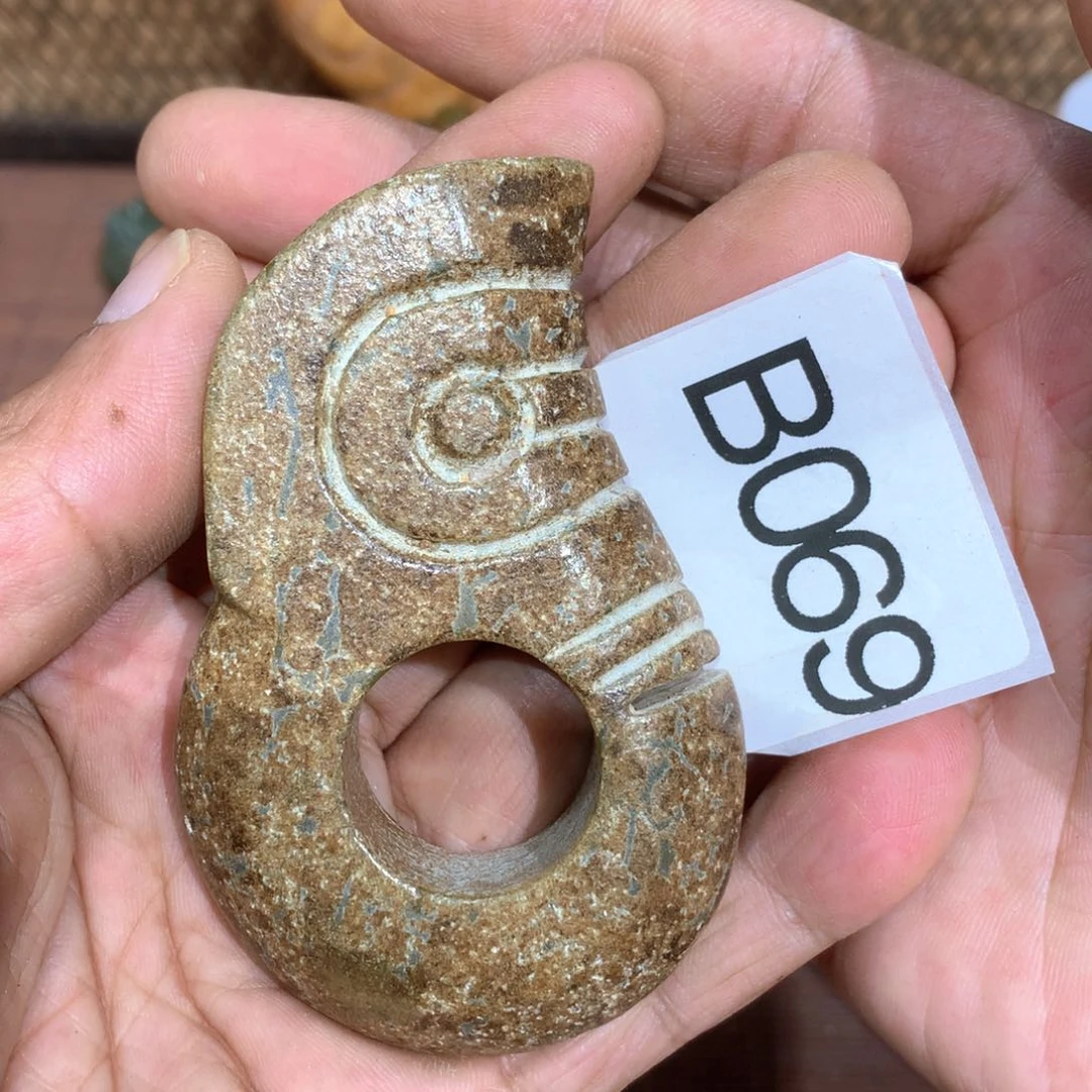 未镶嵌和田玉挂件