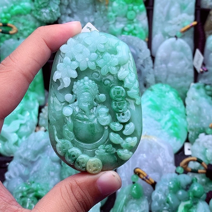 翡翠未镶嵌吊坠(不含链)安*绣