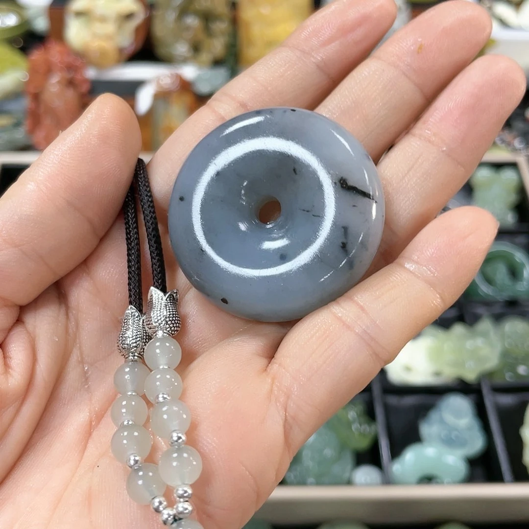 蛇纹石玉颈饰未镶嵌