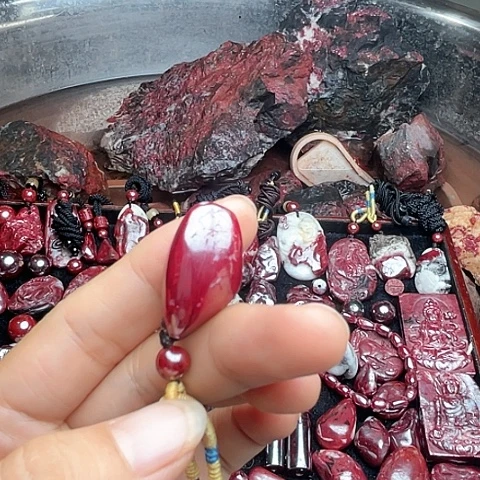 【闪购商品】天然辰砂@**余天然原矿朱砂吊坠