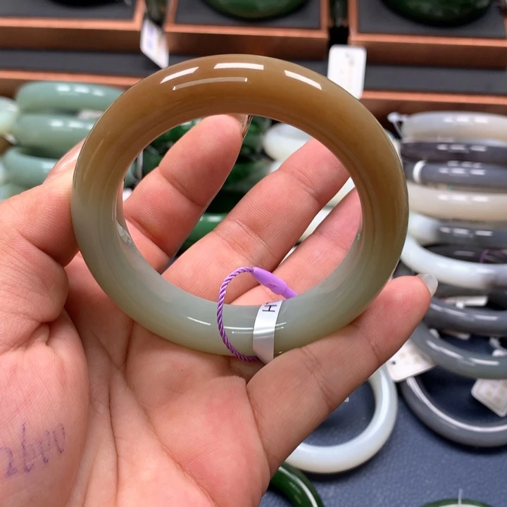 【闪购商品】未镶嵌手镯和田玉