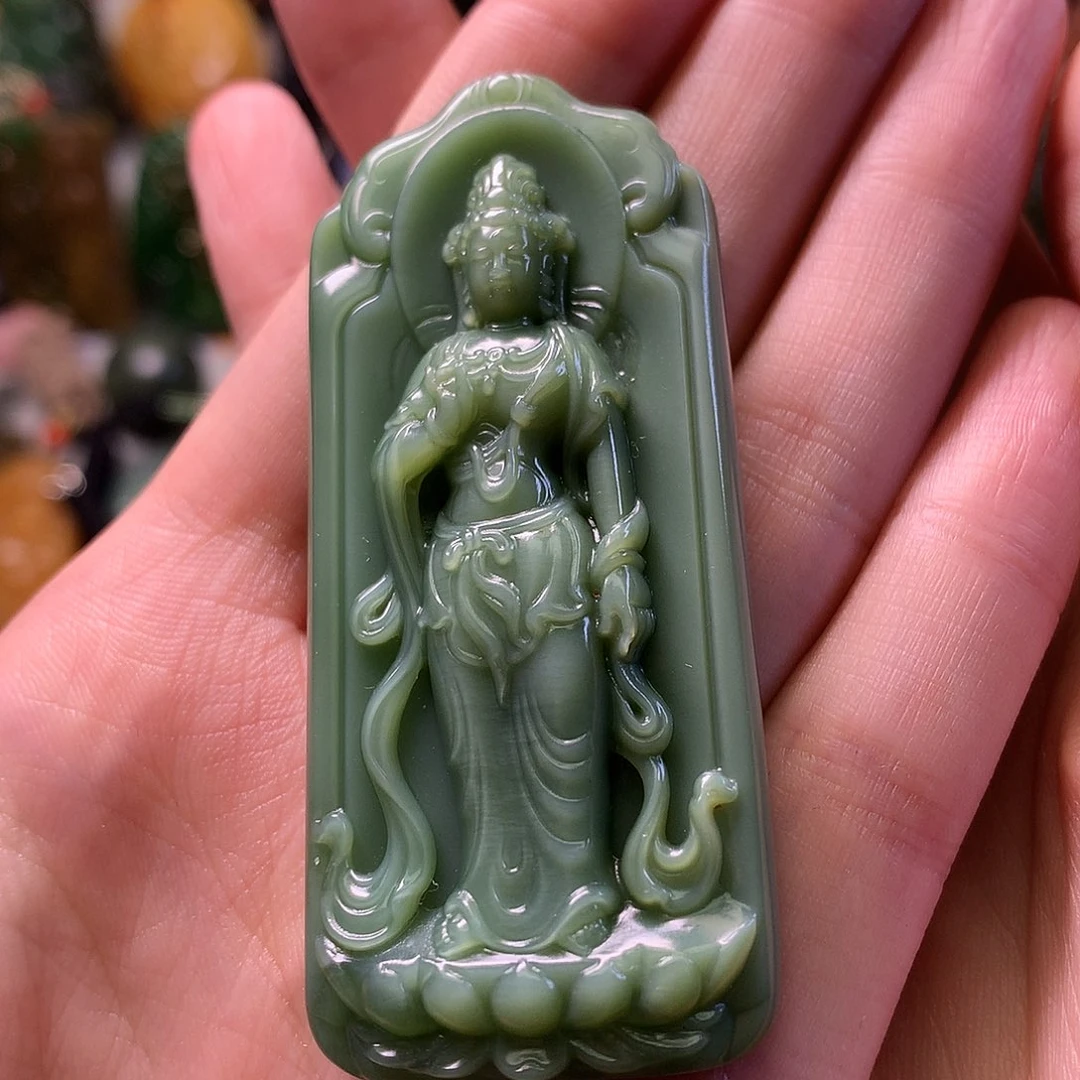 和田玉未镶嵌颈饰雪**睛