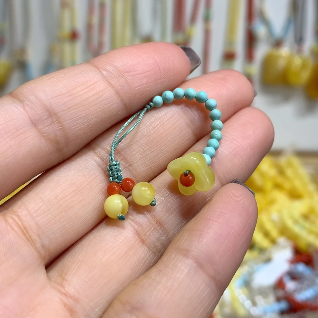 蜜蜡未镶嵌裸石配饰