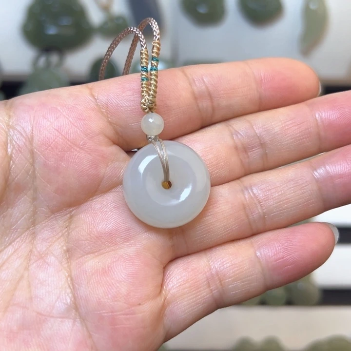 和田玉吊坠(不含链)未镶嵌666