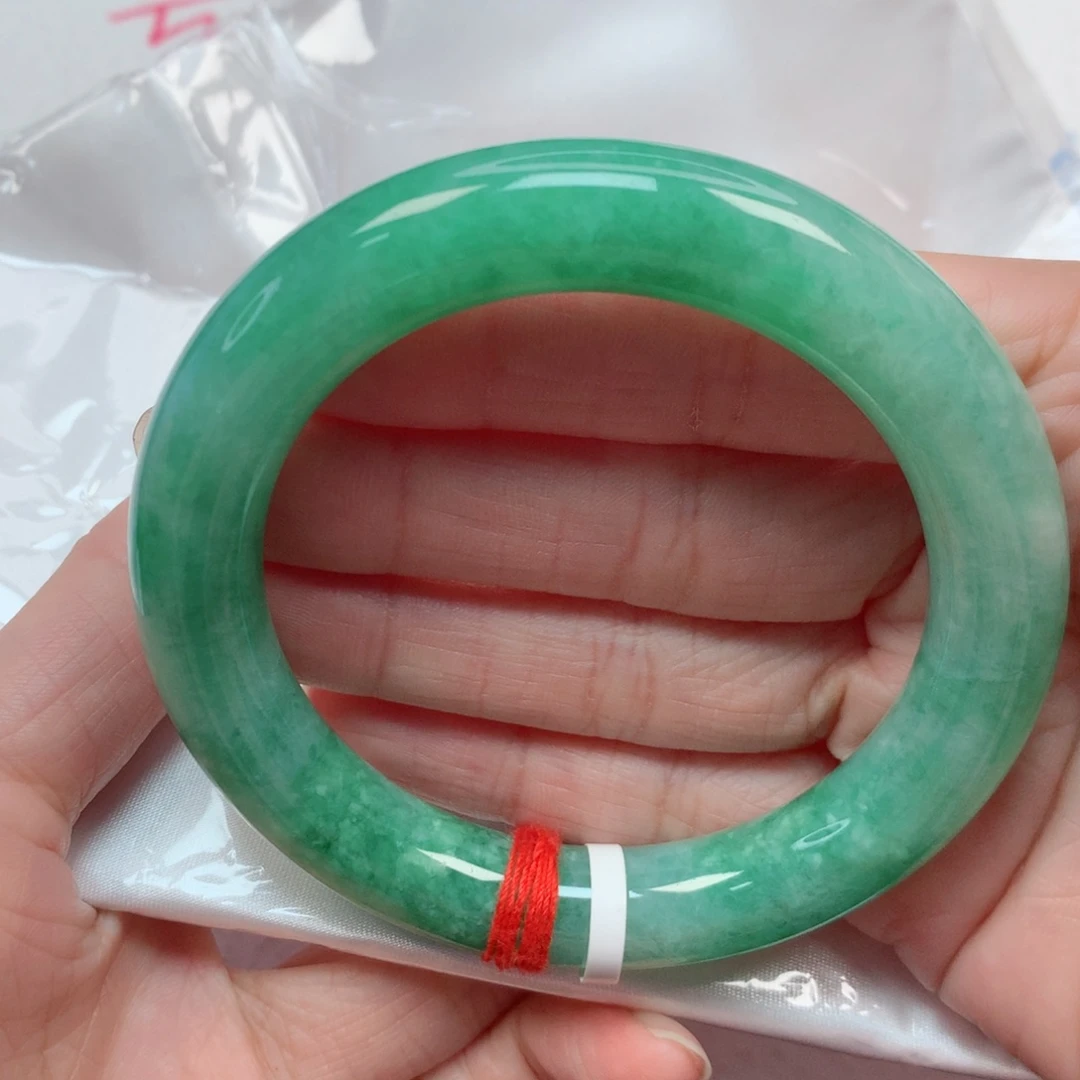 翡翠手镯未镶嵌55.9胖圆条