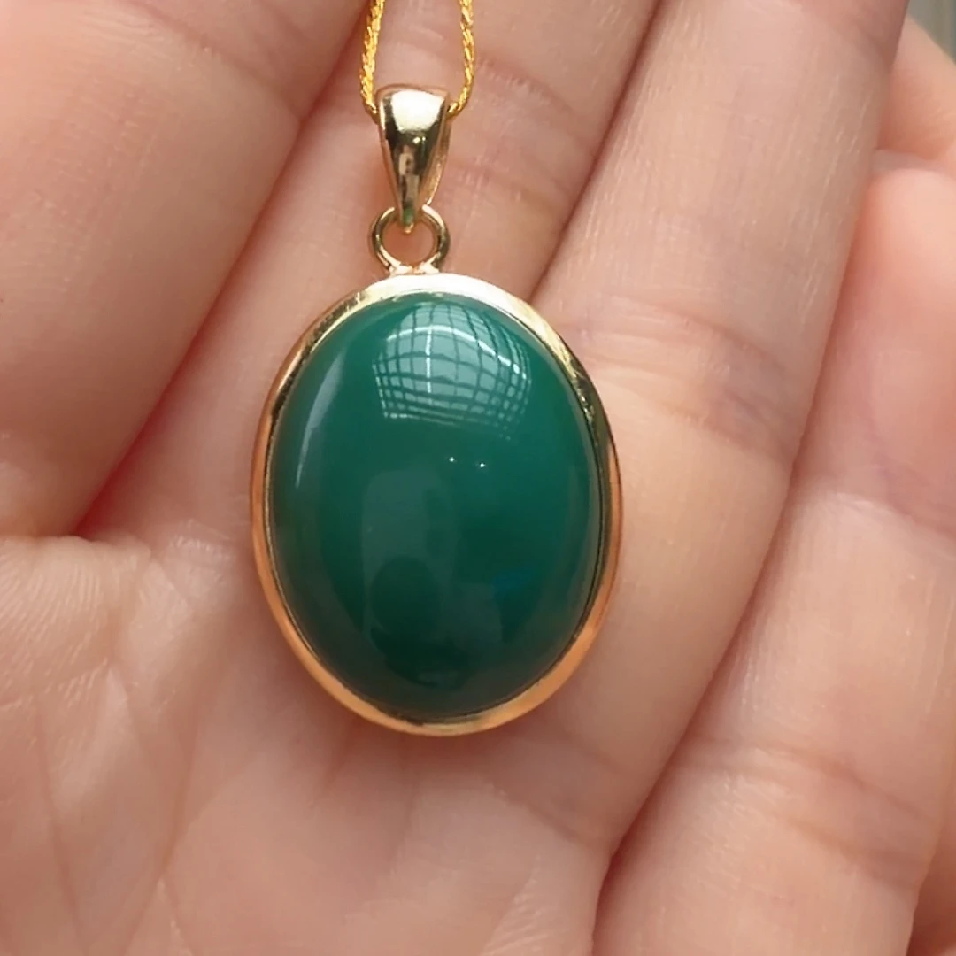 绿松石未镶嵌颈饰