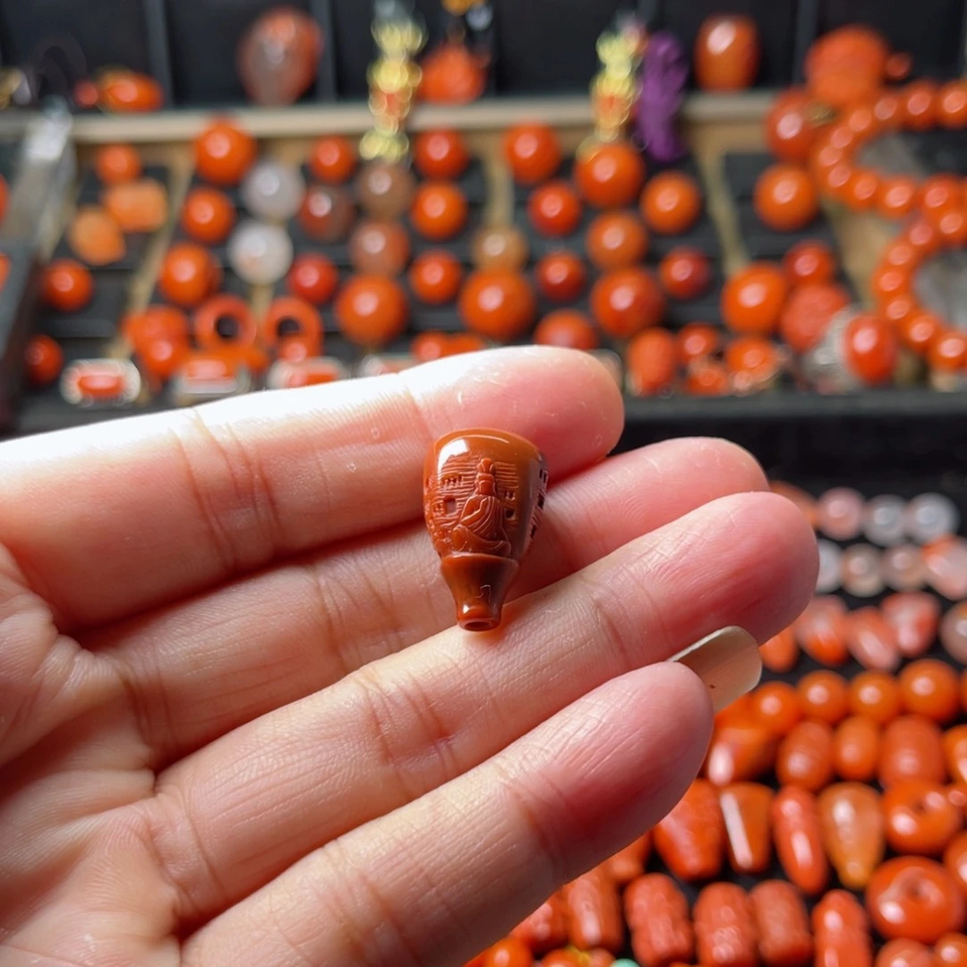 未镶嵌三通13+南红玛瑙