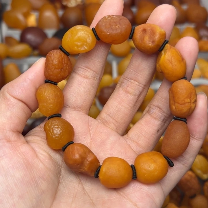 琥珀未镶嵌裸石天然蜜蜡